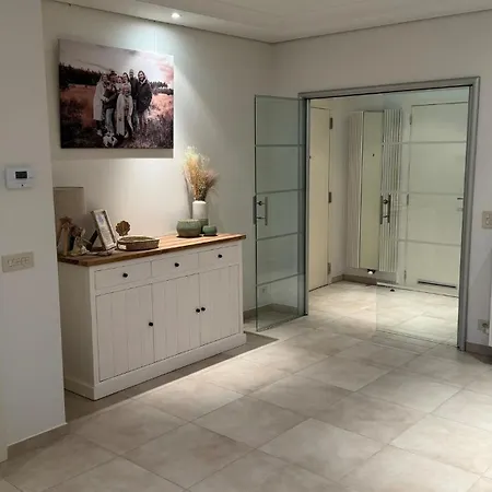 The Marina Family * クノック・ヘイスト