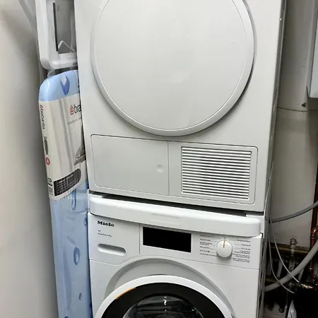 The Marina Family アパート *