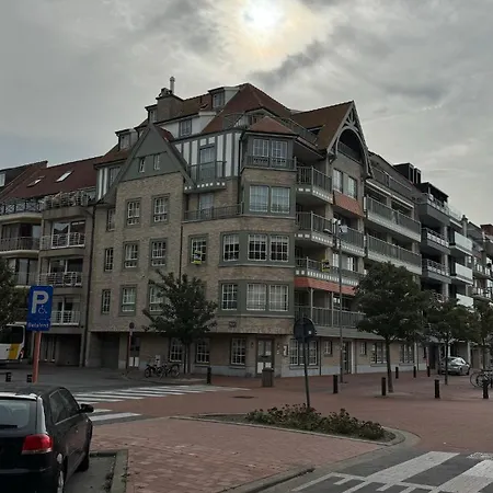 アパート The Marina Family